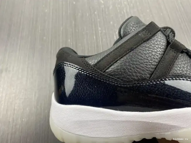 Cheap Kickmax Low 11 AV2187-001 Retro 72-10 Jordan Air 0608